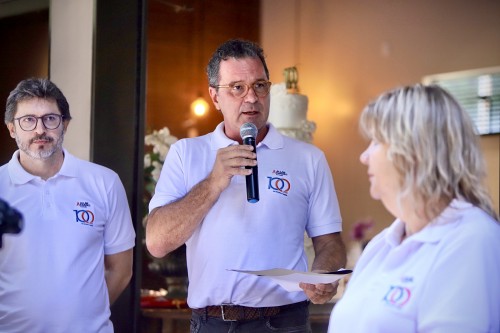 Funda&ccedil;&atilde;o Allan Kardec comemora 100 anos em festa marcada pela emo&ccedil;&atilde;o