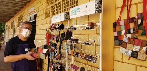 Produtos em couro das Oficinas Inspira&ccedil;&atilde;o s&atilde;o op&ccedil;&atilde;o para presentear e promover inclus&atilde;o social